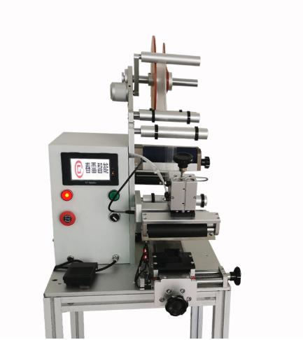 Praktische Anwendungsfälle von semiautomatischer Flachrollenkennzeichnung Maschine